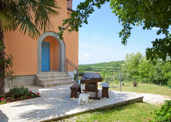 Вілла Relax In Nature Mugeba Club Пореч